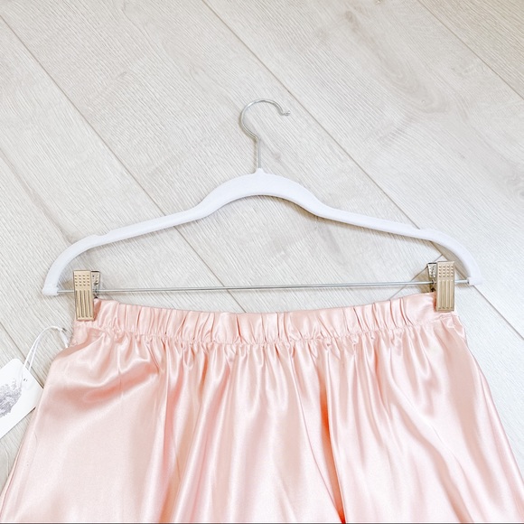 NWT “Blaire” Blush Satin Size Small Midi Skirt - Picture 4 of 4